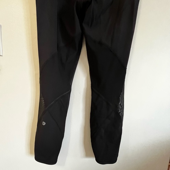 Lululemon vented pants size 6 - Picture 3 of 7
